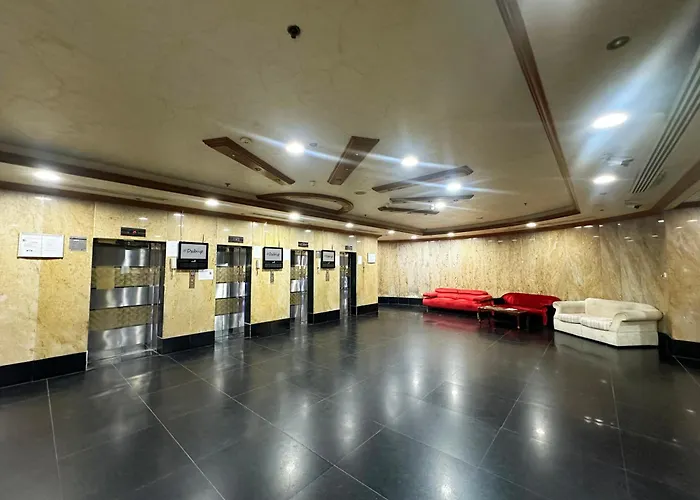 Nomad Partition Room In Barsha Heights 3 Mins To Icm Metro