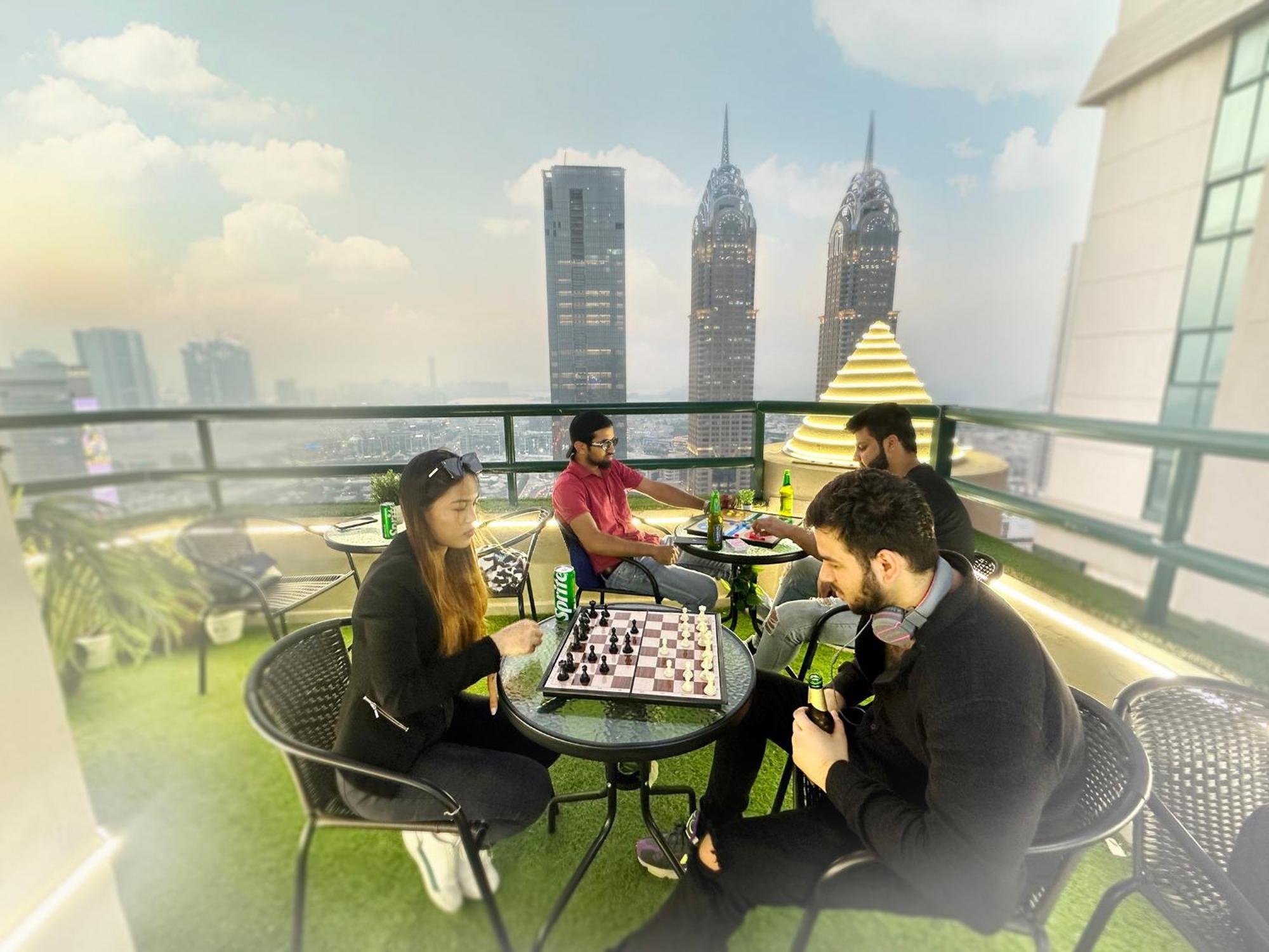 Nomad Partition In Barsha Heights 3 Mins To Icm Metro Homestay
