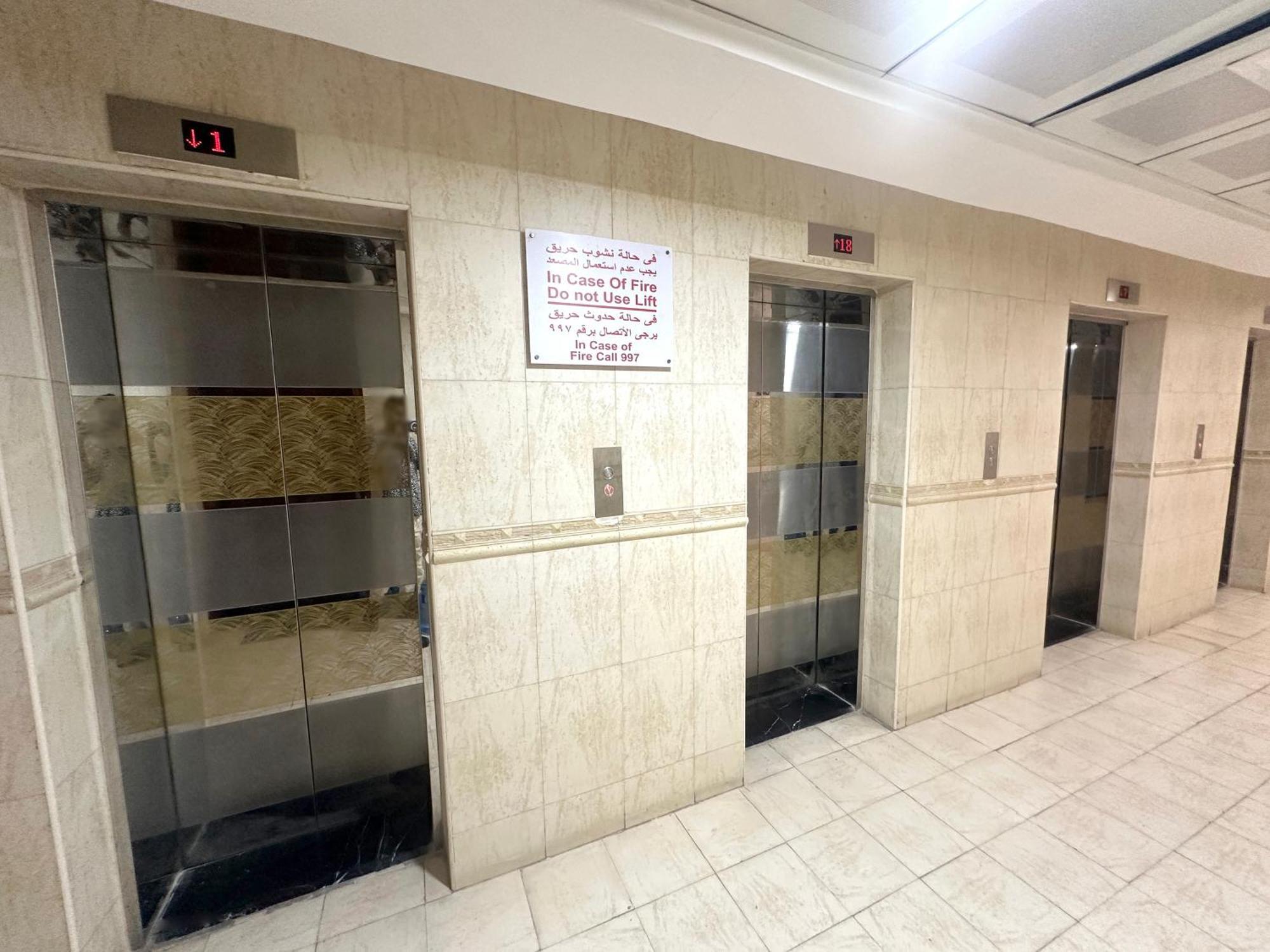 Nomad Partition In Barsha Heights 3 Mins To Icm Metro Homestay *