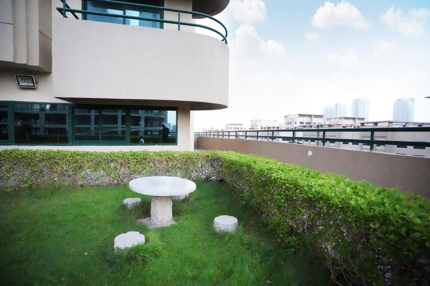 Nomad Partition In Barsha Heights 3 Mins To Icm Metro Homestay *