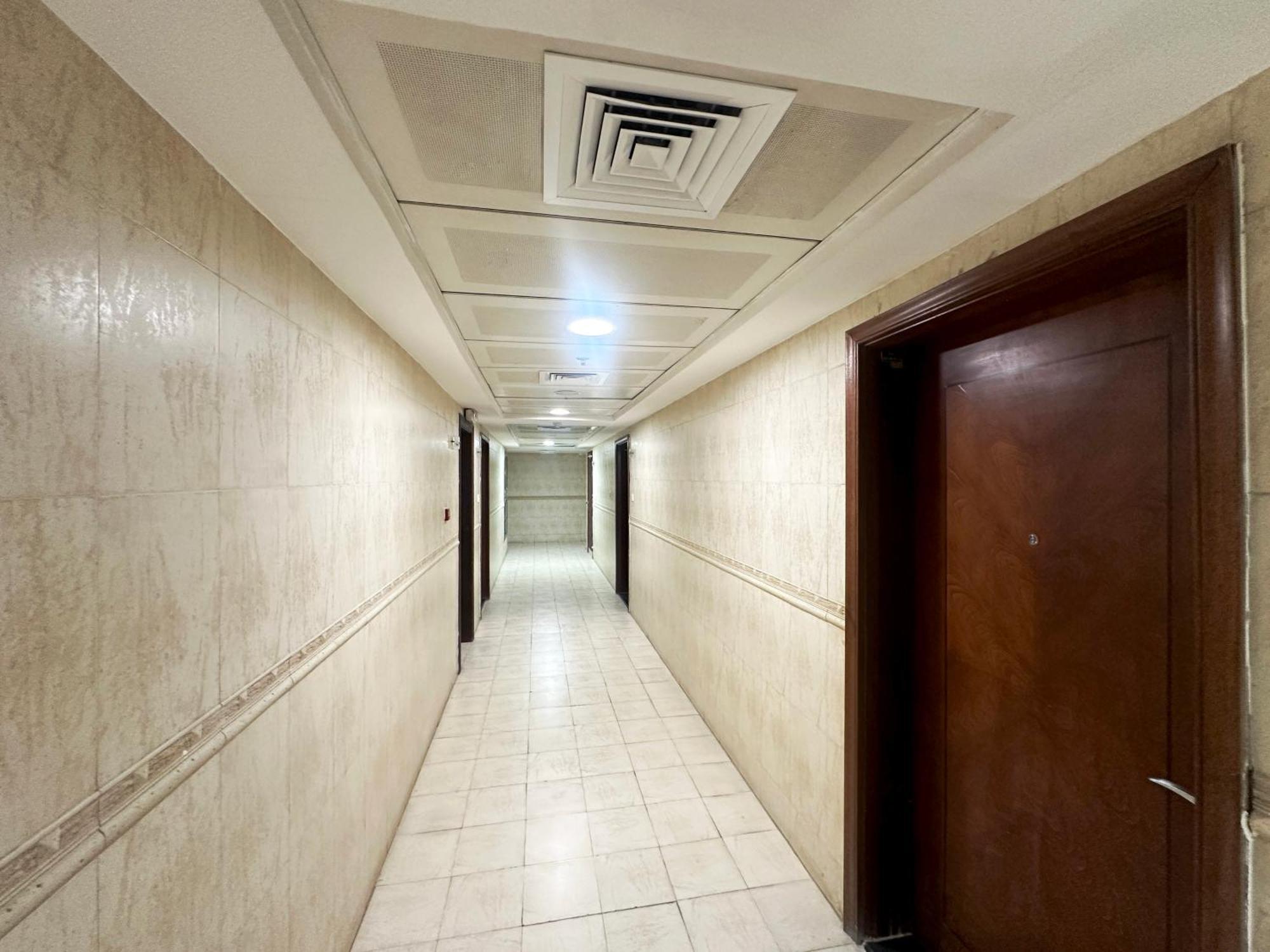 Nomad Partition In Barsha Heights 3 Mins To Icm Metro Dubai